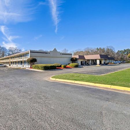 Rodeway Inn Monroe Exterior photo